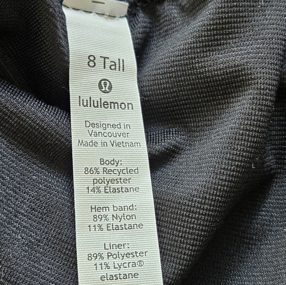 Lululemon Hotty Hot Short II. Tall sz 8. - Picture 8 of 11